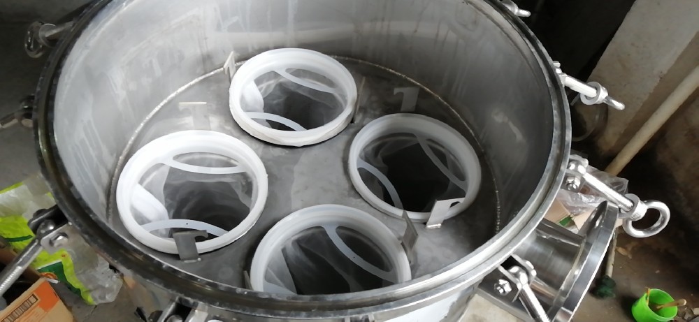 鋰電池漿料專用過濾器的材質是什么？